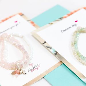 Armbanden met quotekaartje